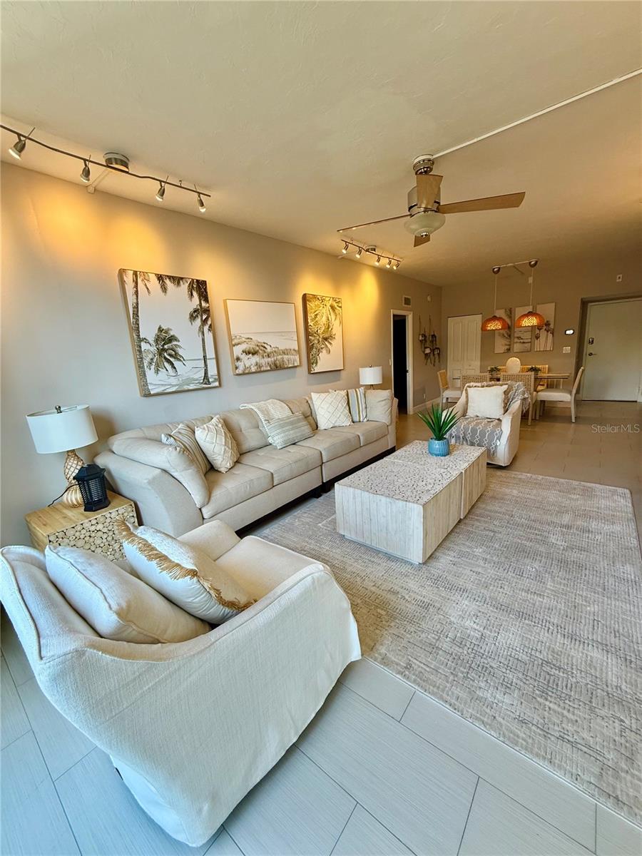 HARBOR TOWERS Y & R - Residential