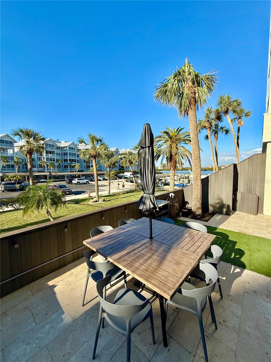 HARBOR TOWERS Y & R - Residential