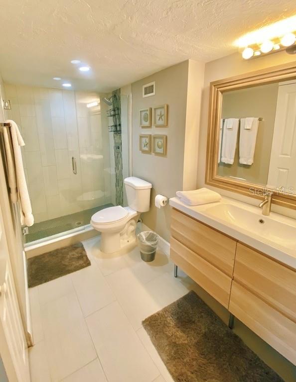 HARBOR TOWERS Y & R - Residential