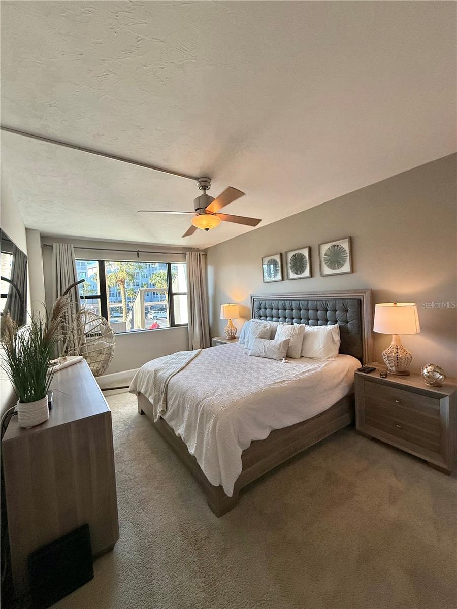 HARBOR TOWERS Y & R - Residential