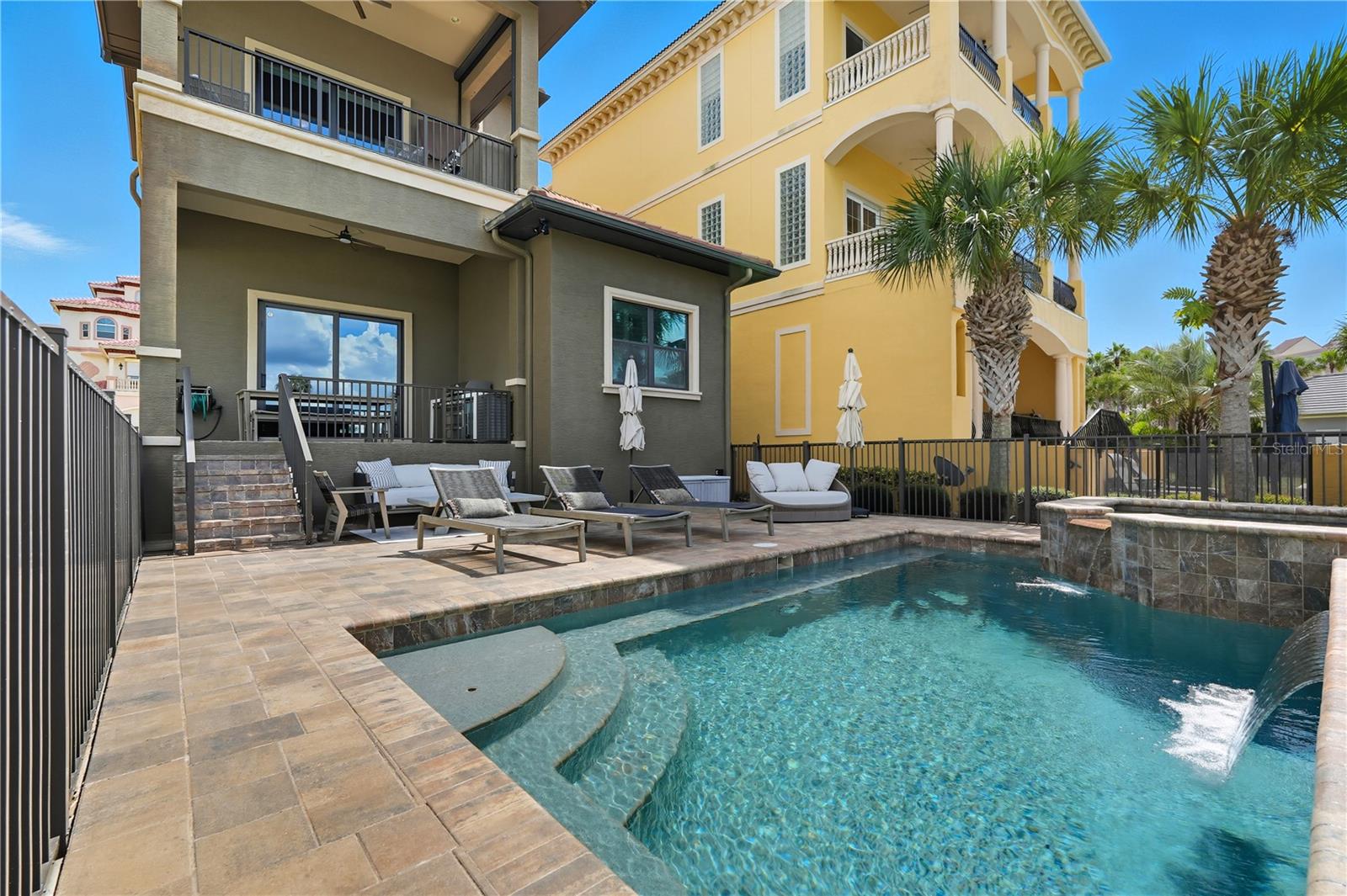 NORTHSHORE 4 - Residential
