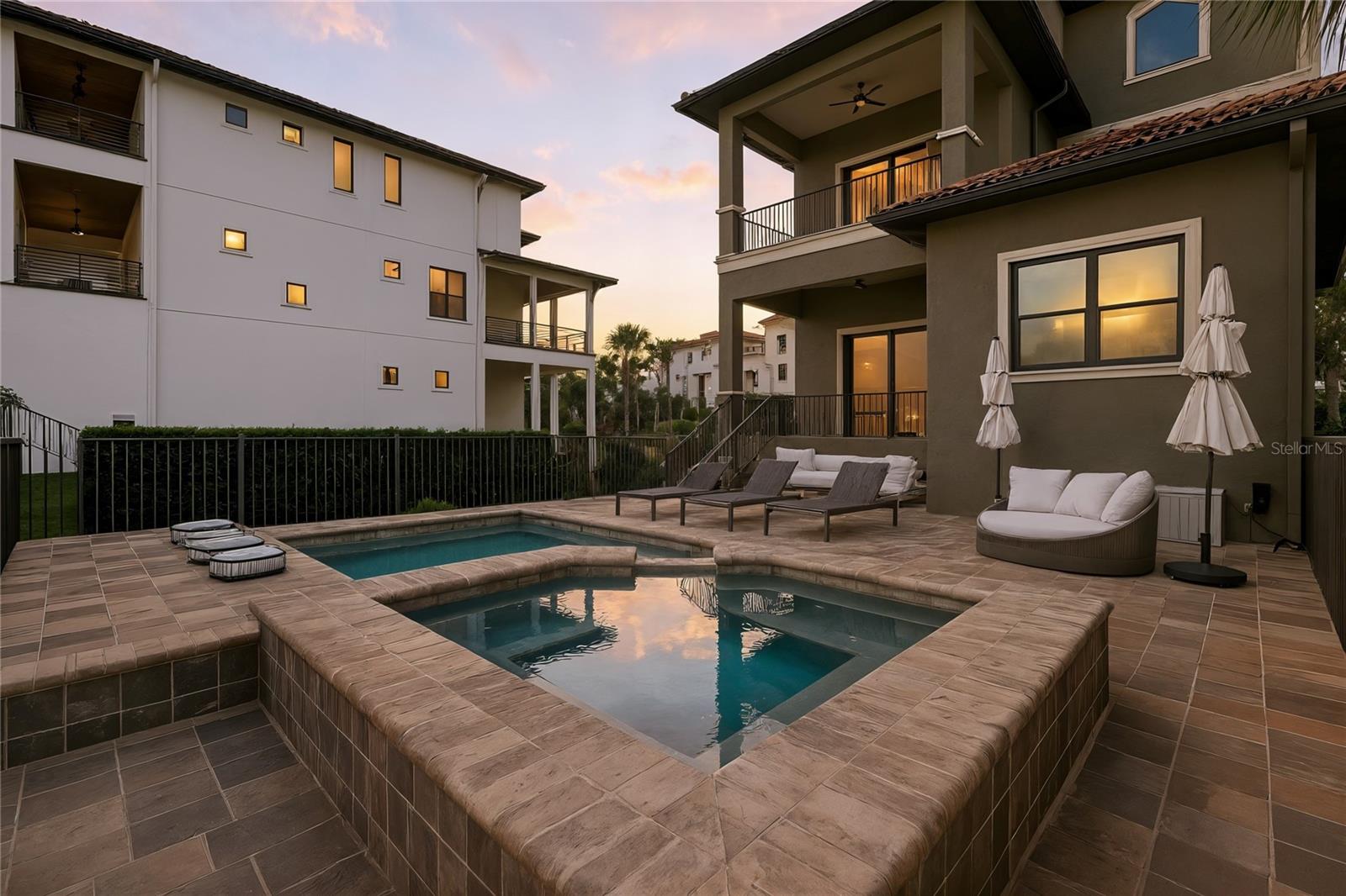 NORTHSHORE 4 - Residential
