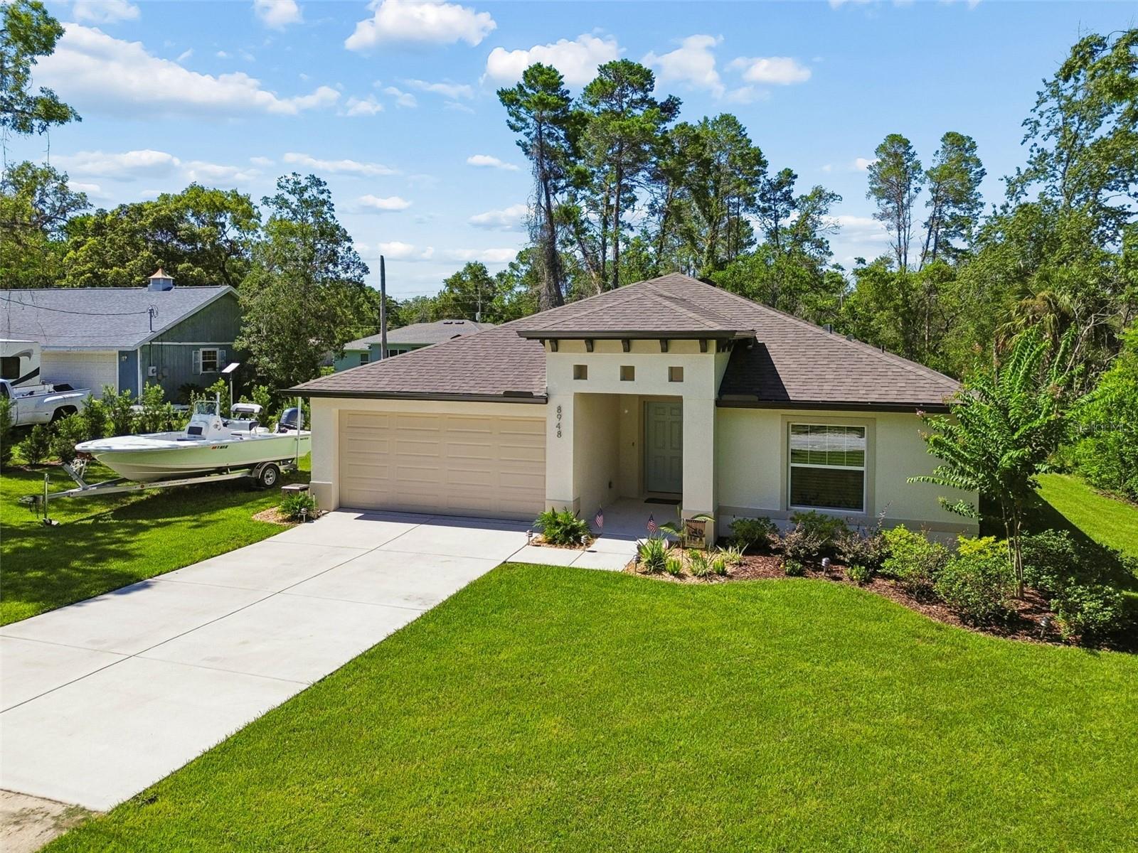 VOSS OAK LAKE ESTATE - Residential