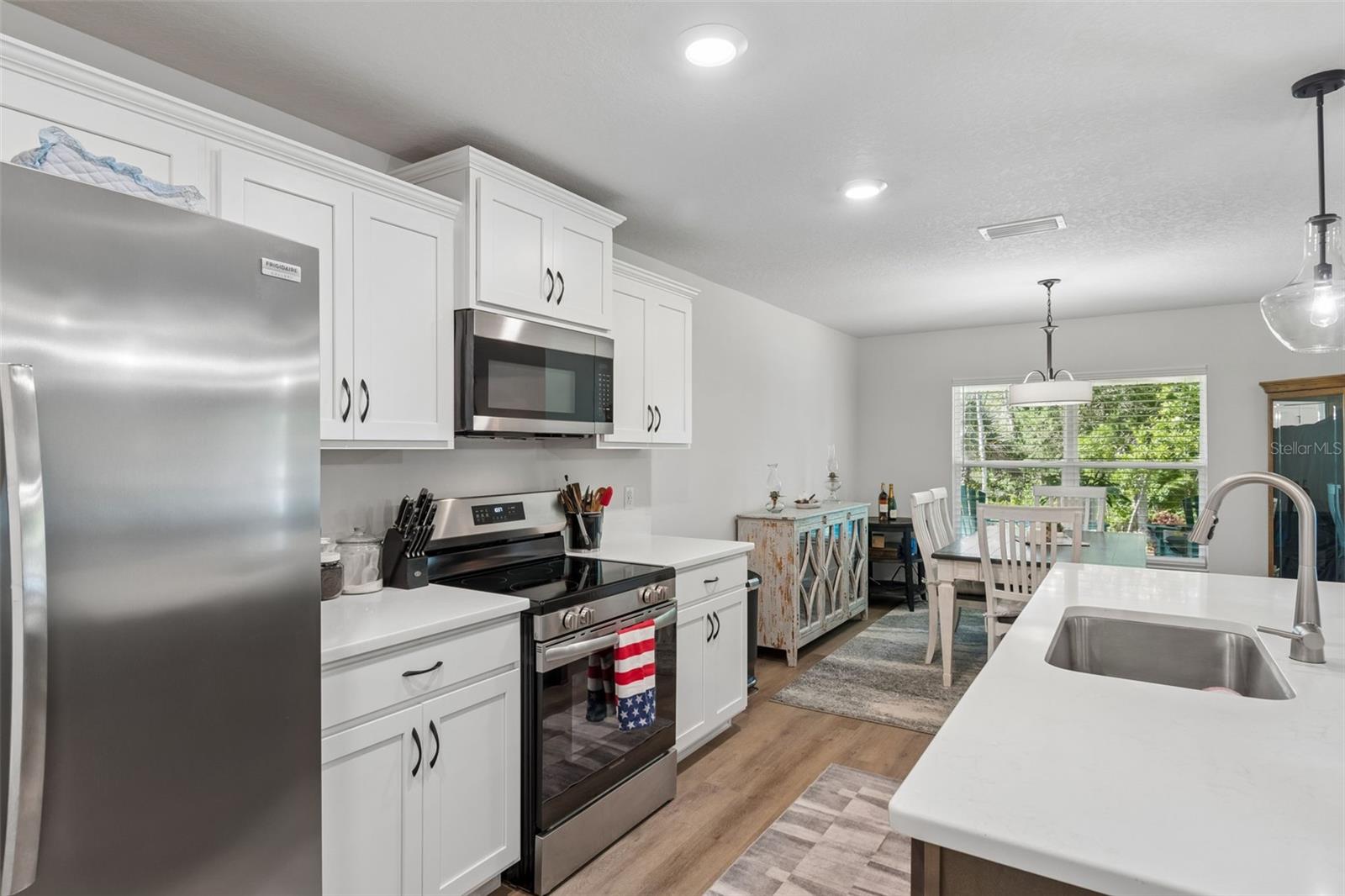 VOSS OAK LAKE ESTATE - Residential