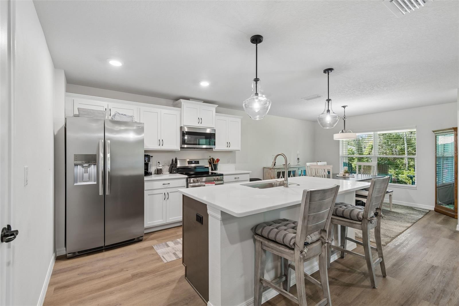 VOSS OAK LAKE ESTATE - Residential