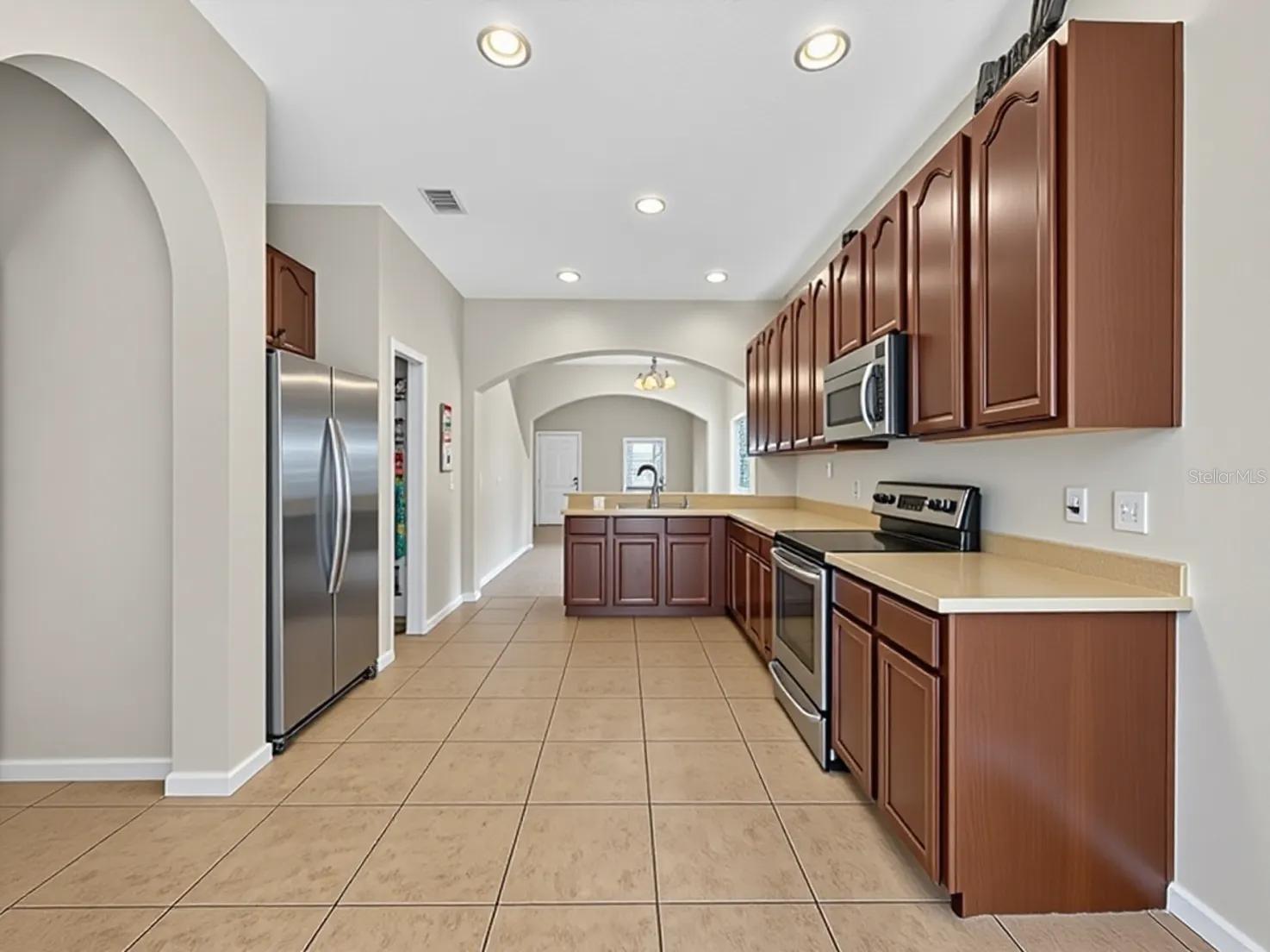 MOSS PARK COMMONS - Residential Lease