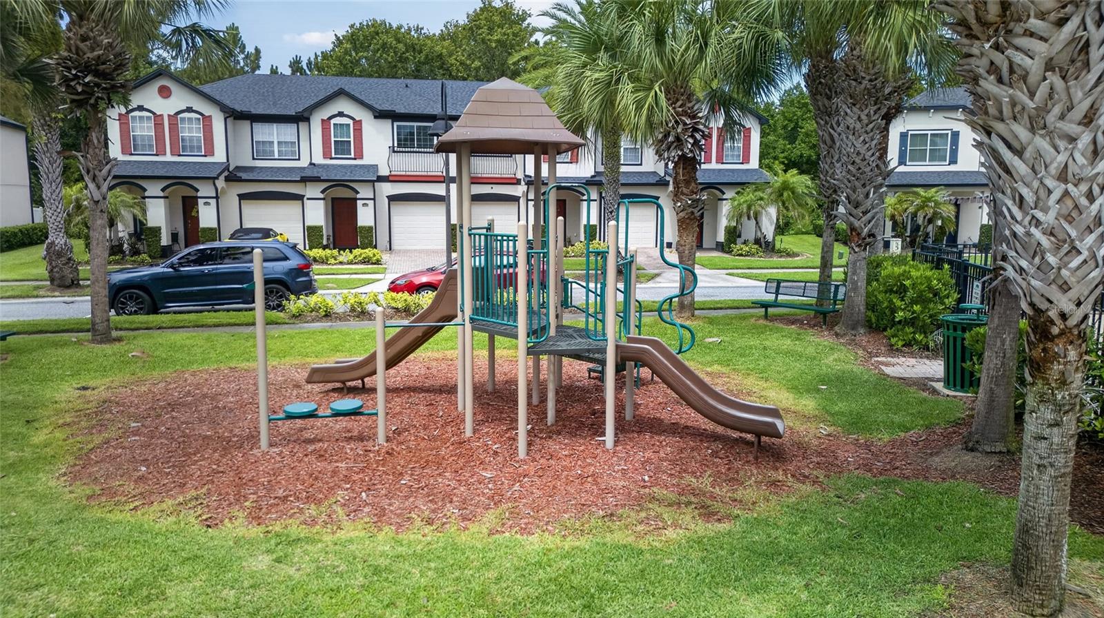 MOSS PARK COMMONS - Residential Lease