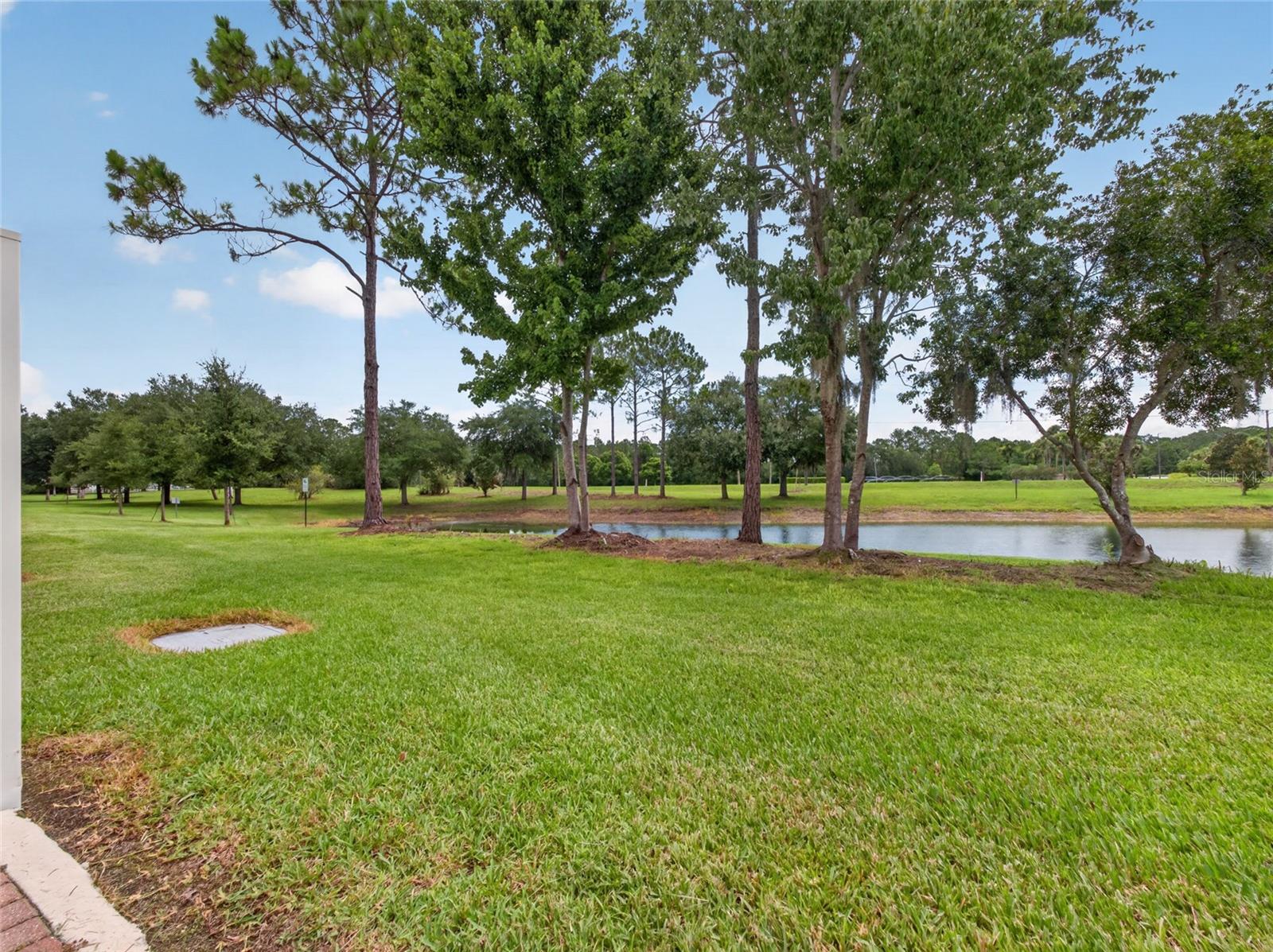 MOSS PARK COMMONS - Residential Lease