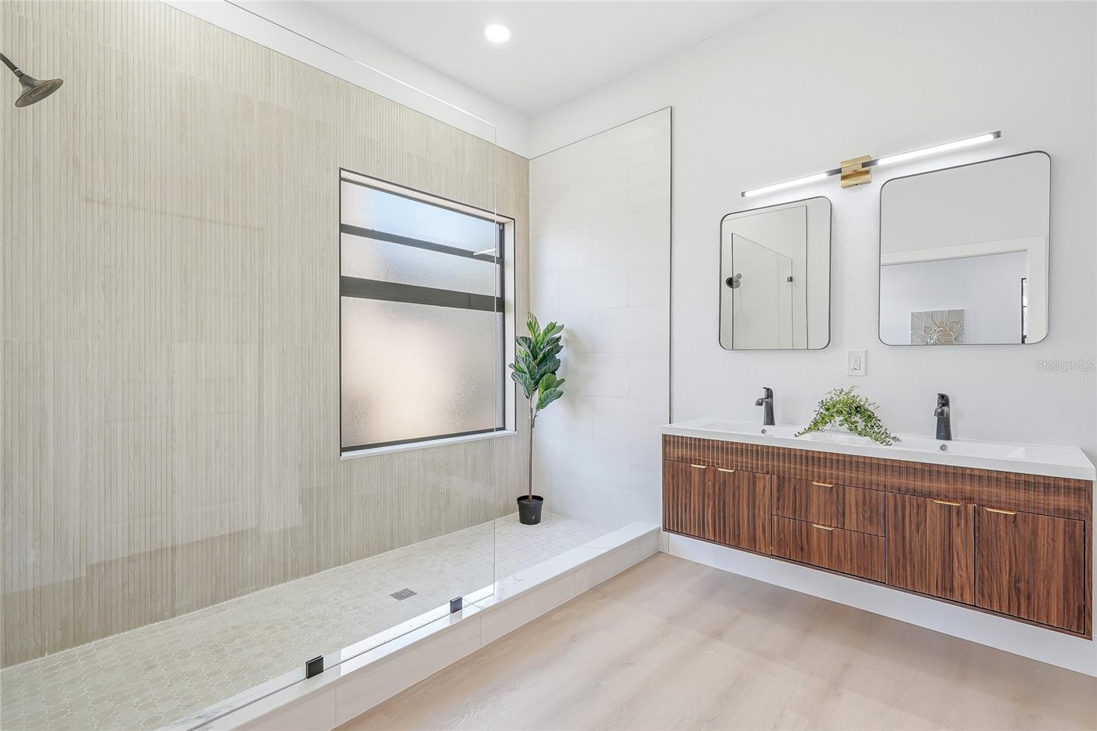 BOYETTE SPGS SEC B UN #6 - Residential