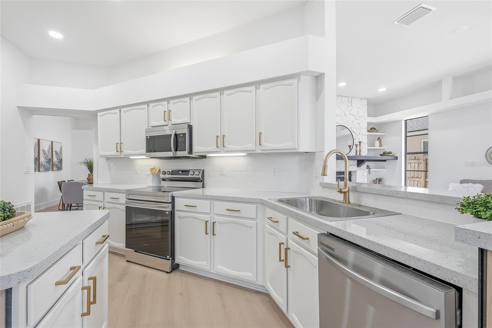 BOYETTE SPGS SEC B UN #6 - Residential