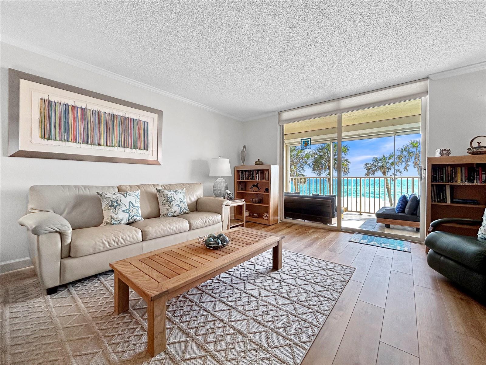 TIFFANY PLAZA - Residential