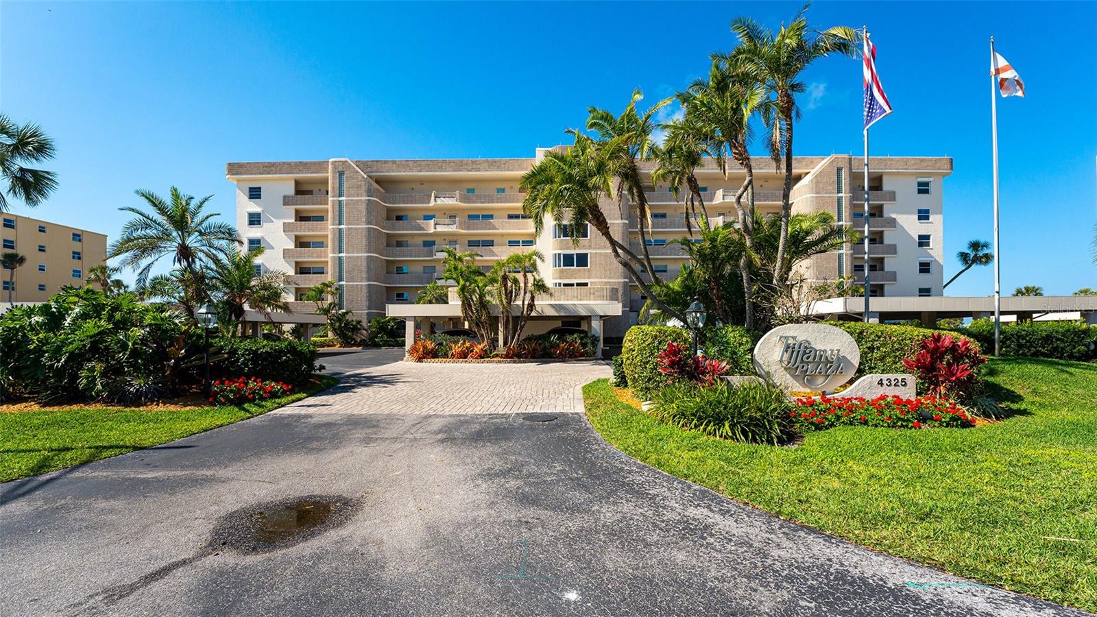 TIFFANY PLAZA - Residential