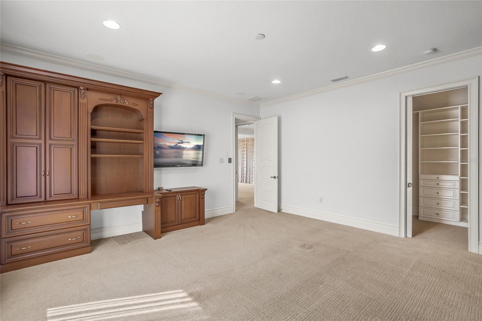 UNIVERSITY PARK COUNTRY CLUB/ALBEMARLE/ALBEMARLE - Residential