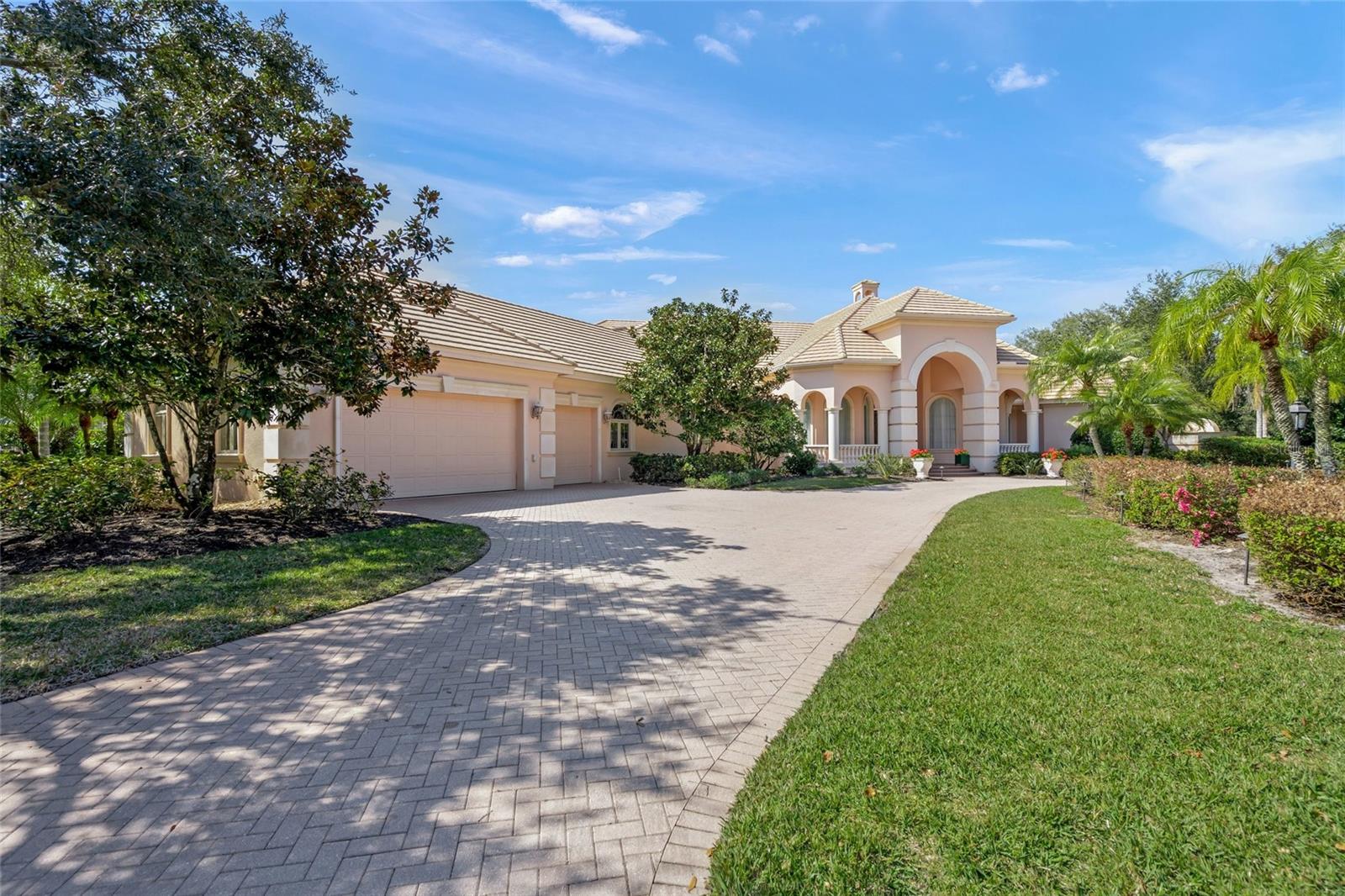 UNIVERSITY PARK COUNTRY CLUB/ALBEMARLE/ALBEMARLE - Residential