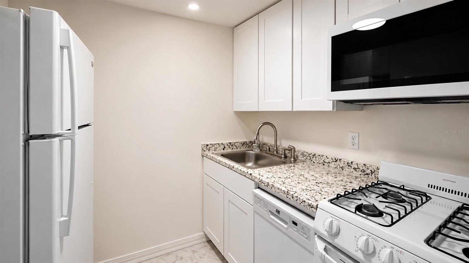 WATERSIDE AT CRANES ROOST A CONDO COMMUNITY - Residential