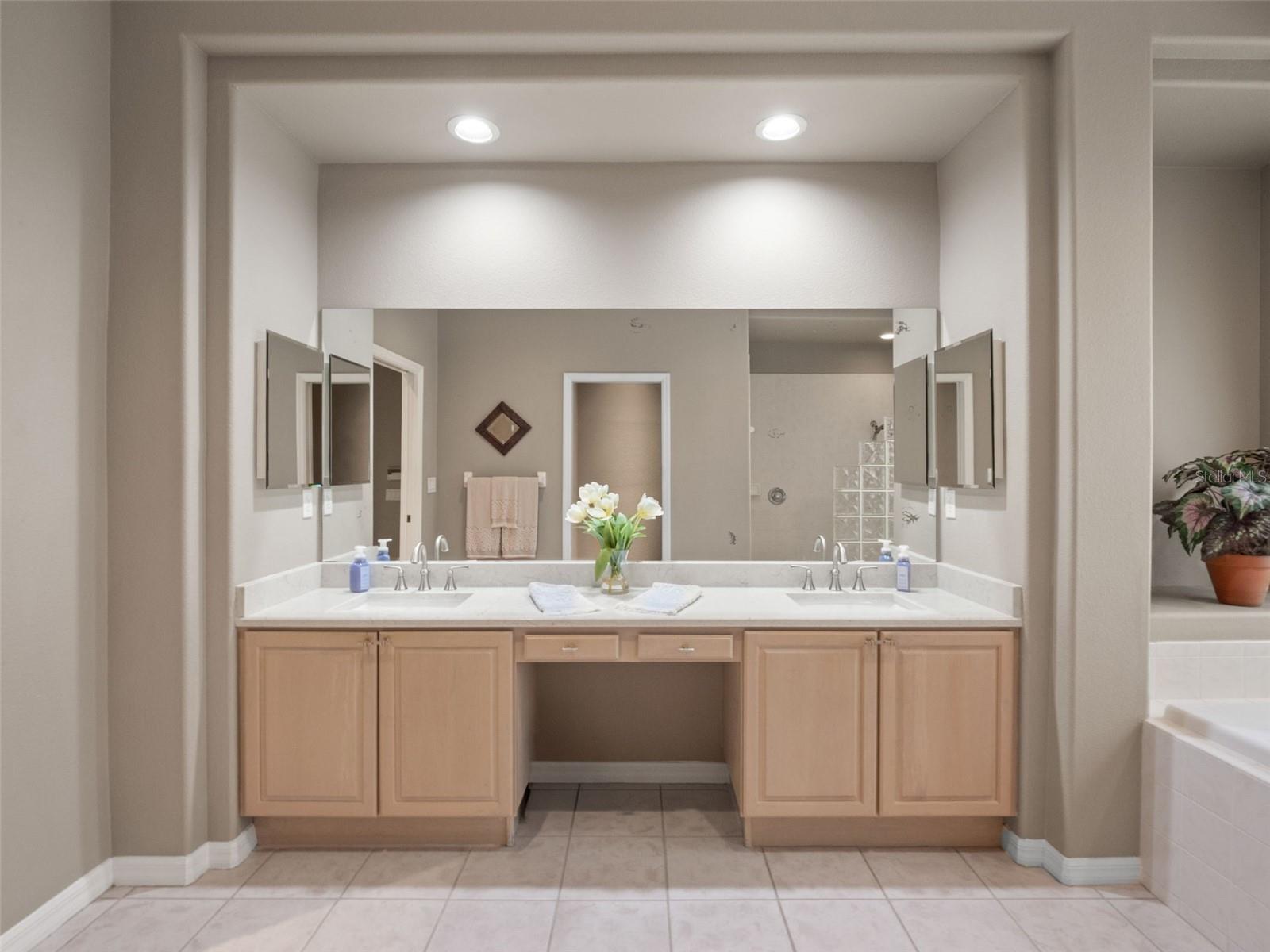 HUNTERS GREEN - Residential