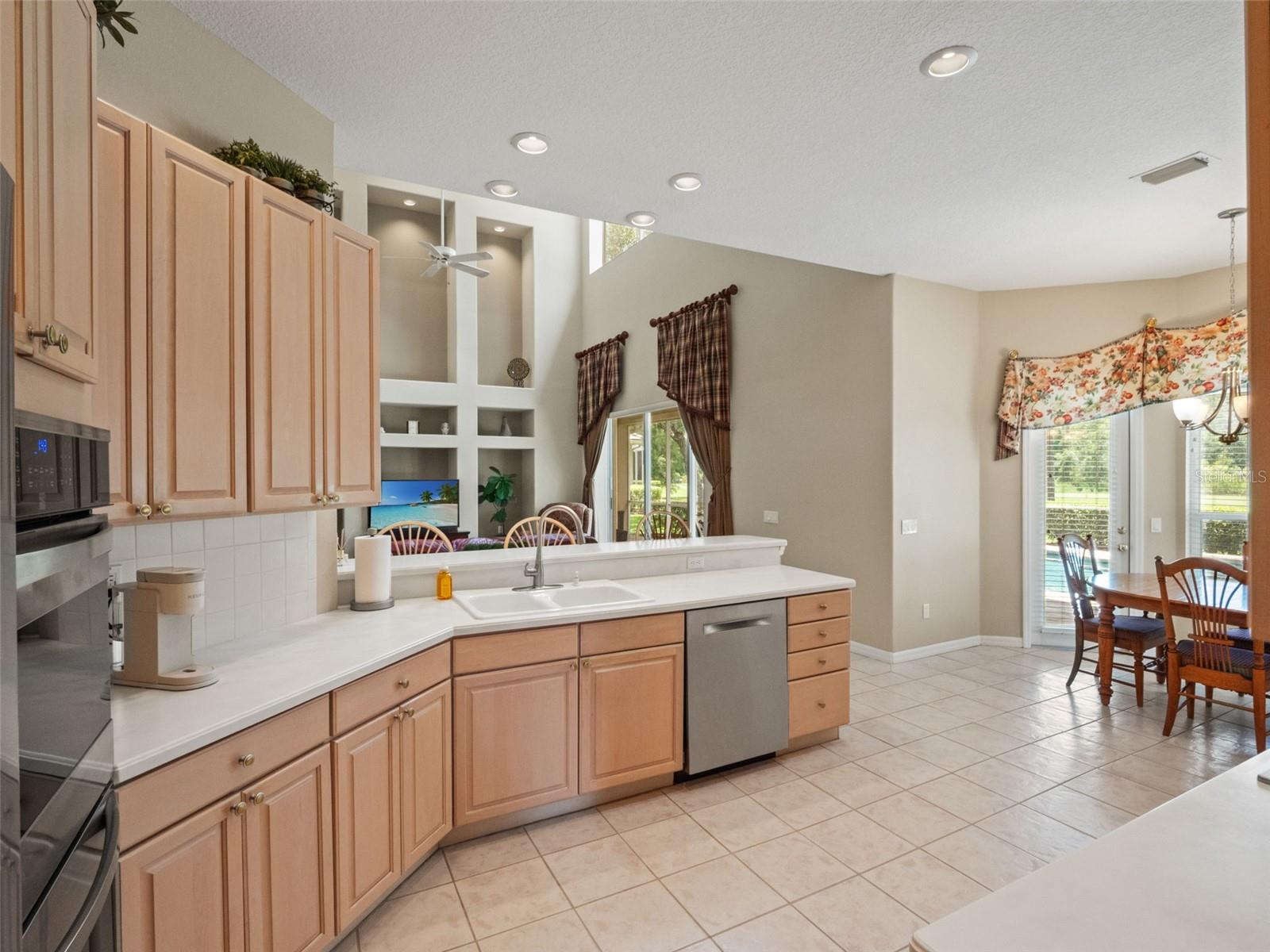 HUNTERS GREEN - Residential