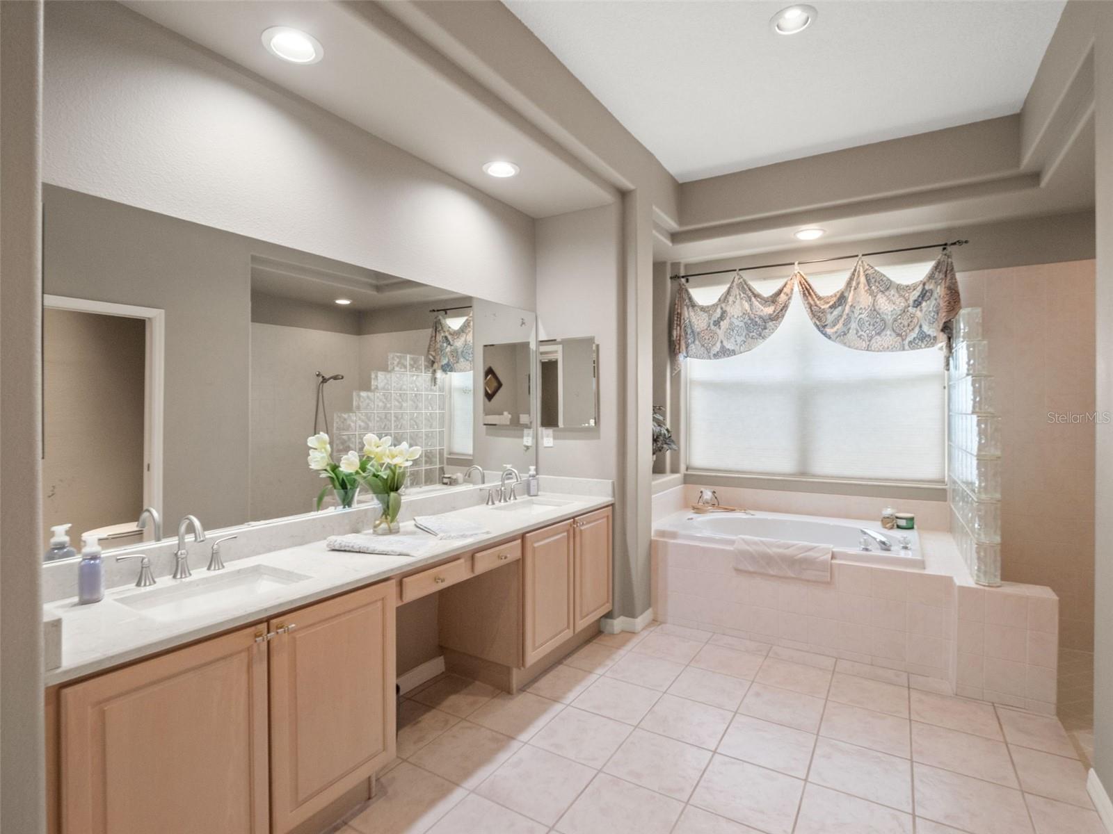 HUNTERS GREEN - Residential