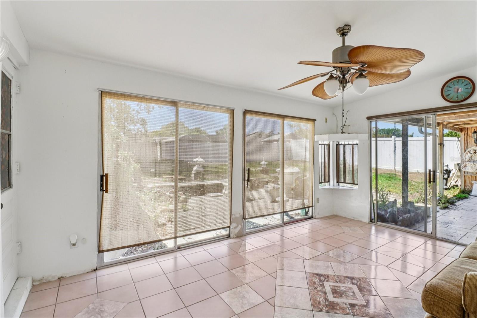 SWEETWATER HILLS UNIT 01 - Residential