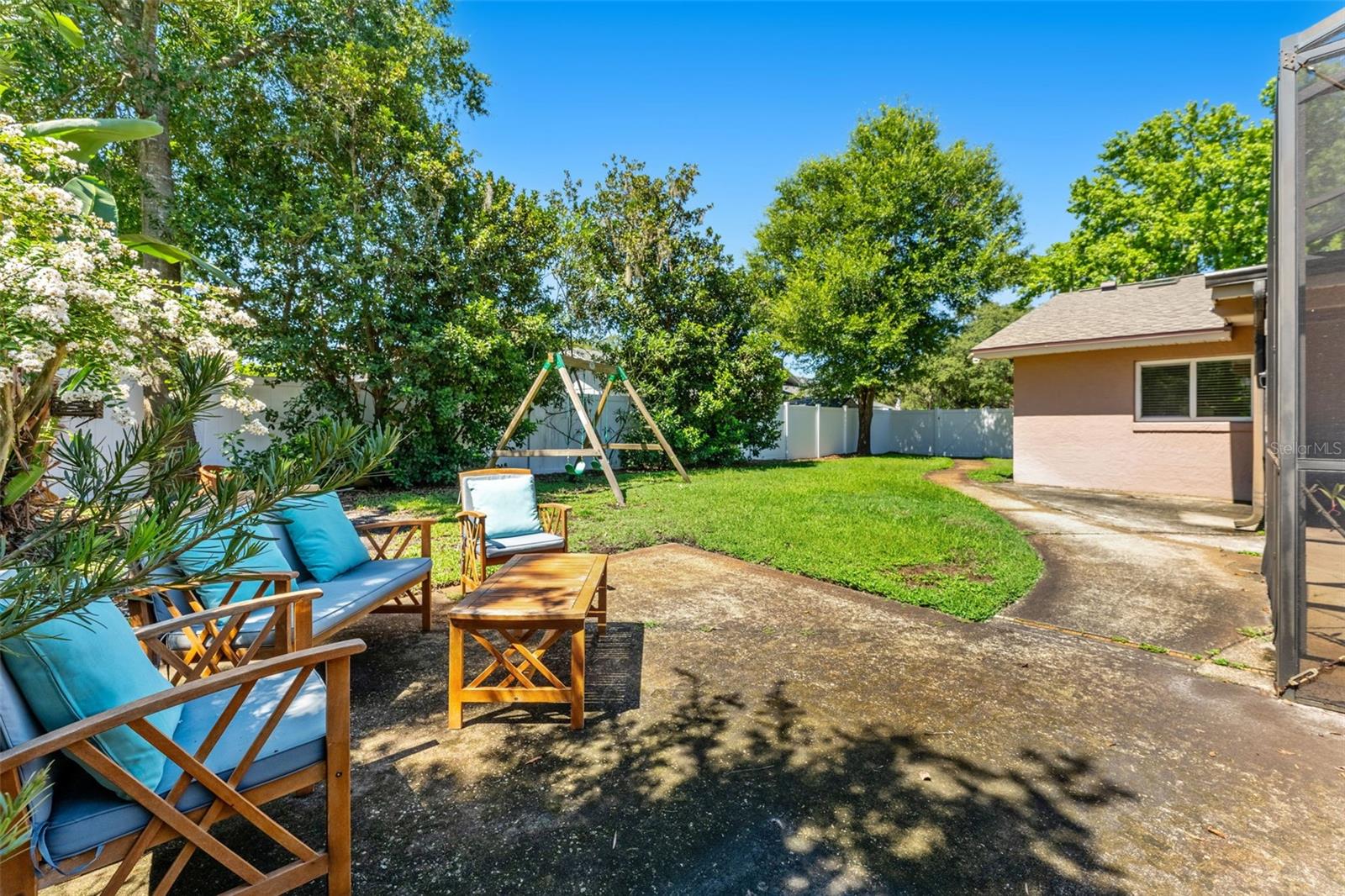 LAKE WAUNATTA WOODS - Residential