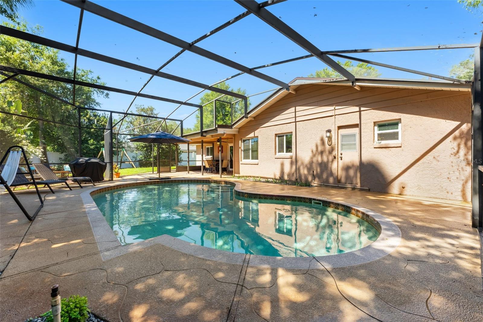 LAKE WAUNATTA WOODS - Residential