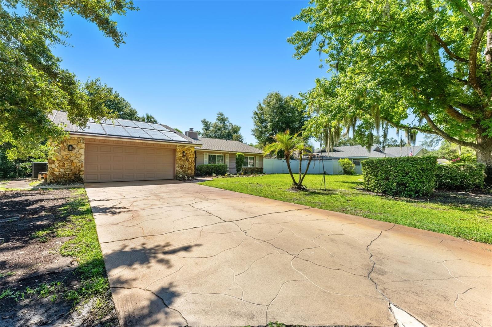 LAKE WAUNATTA WOODS - Residential