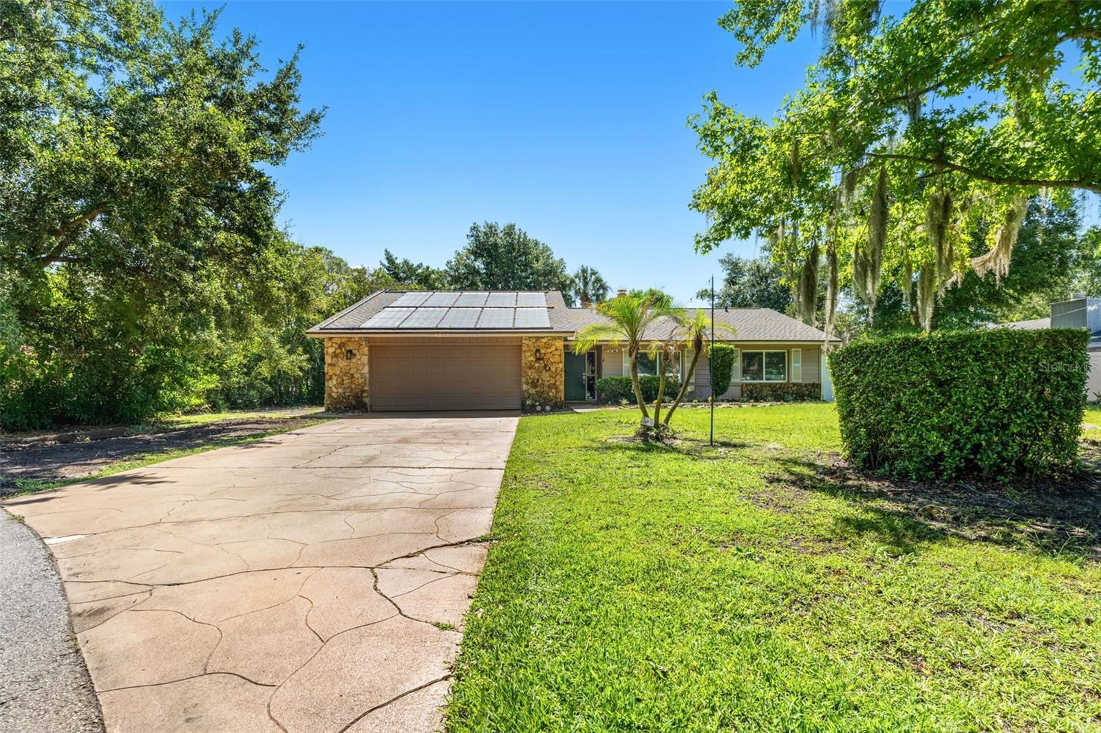 LAKE WAUNATTA WOODS - Residential