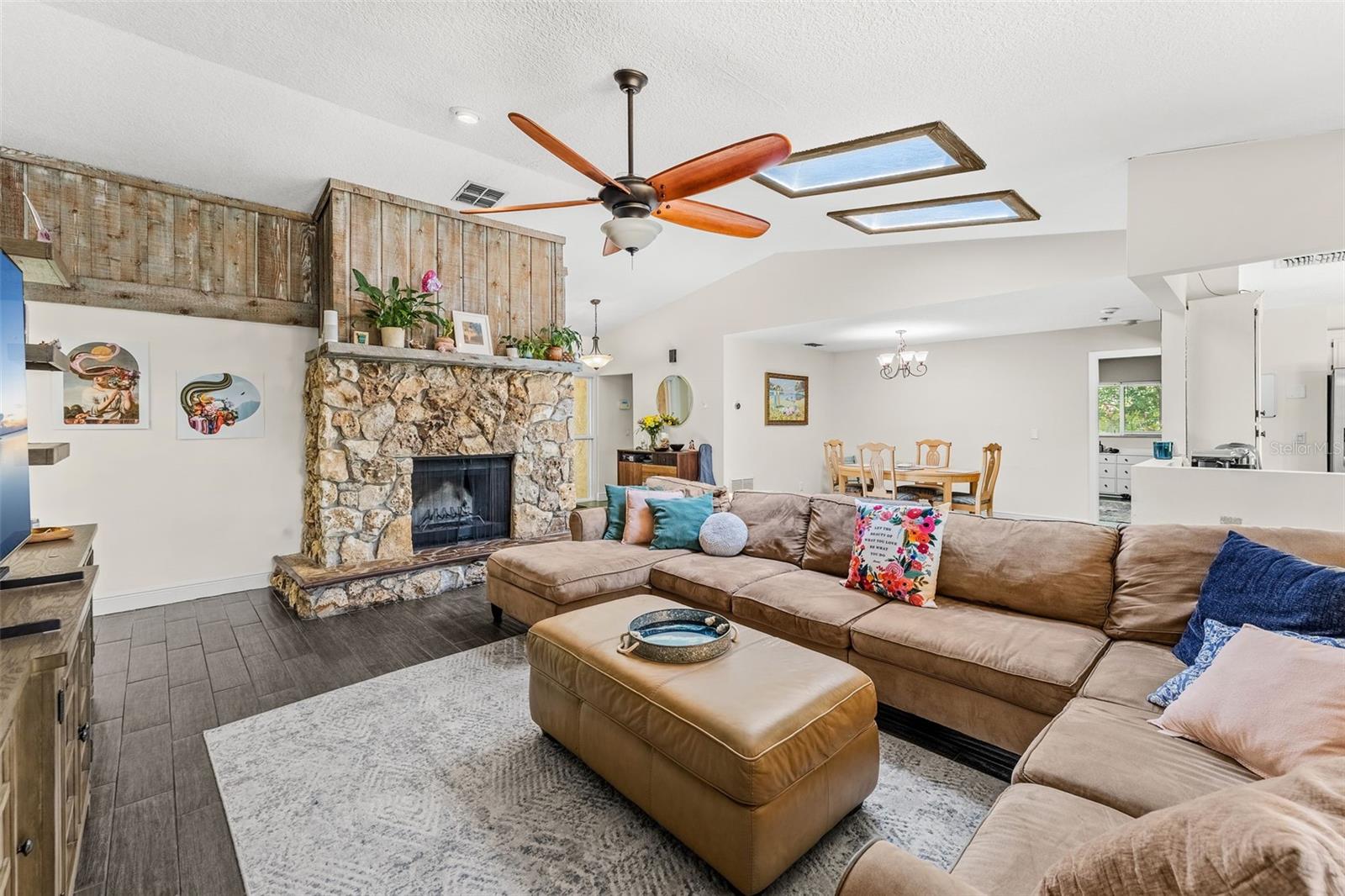 LAKE WAUNATTA WOODS - Residential