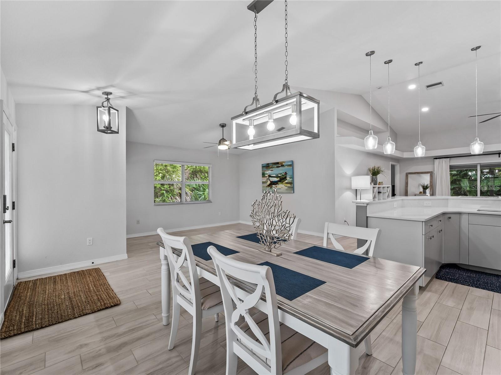 ROTONDA LAKES - Residential