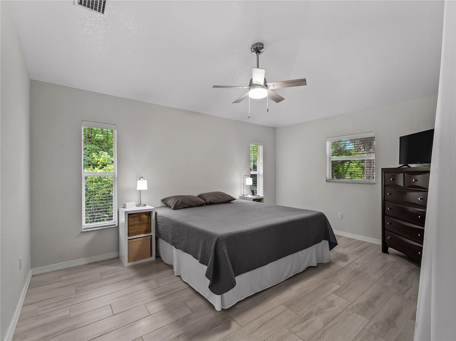 ROTONDA LAKES - Residential