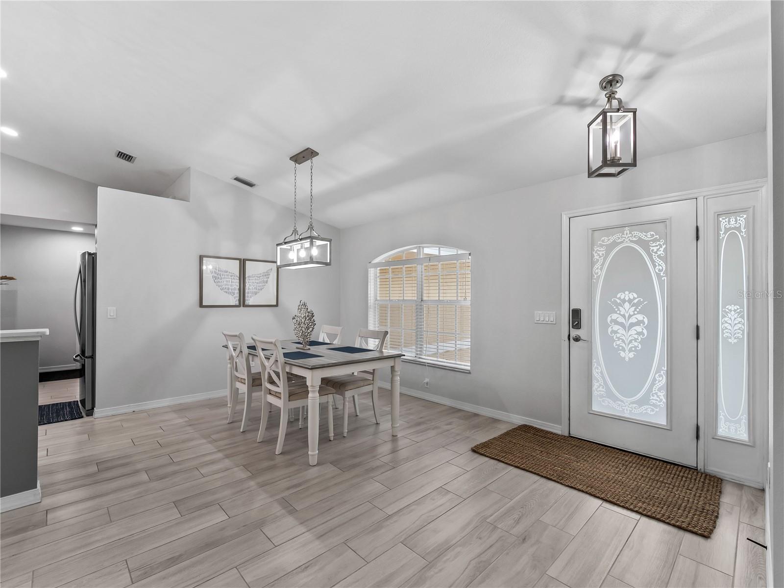 ROTONDA LAKES - Residential
