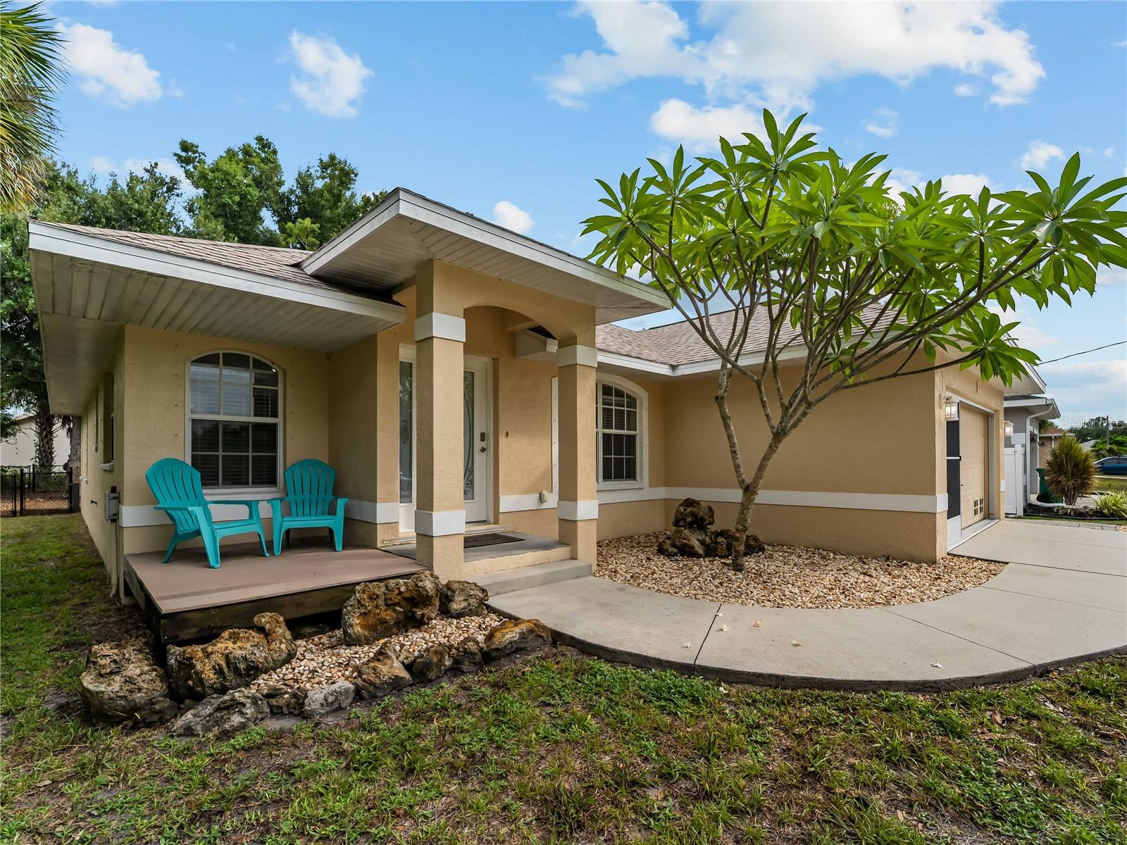 ROTONDA LAKES - Residential