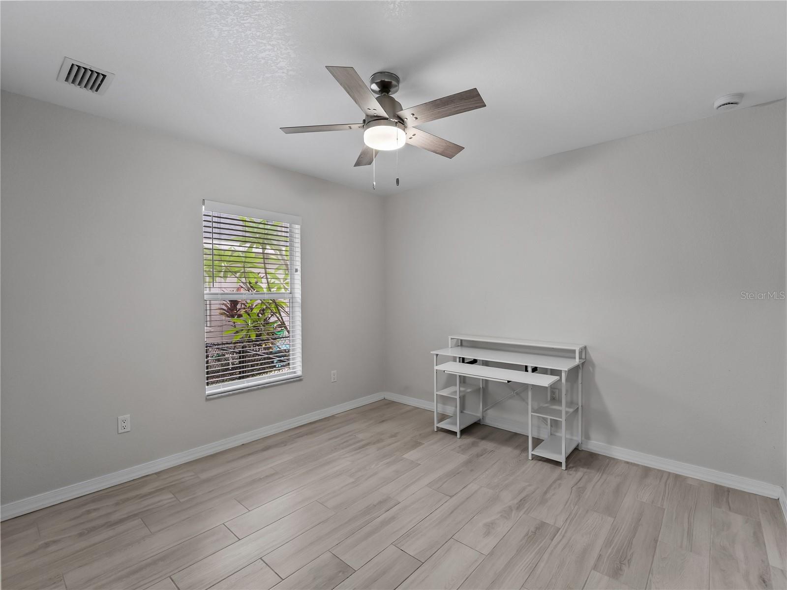 ROTONDA LAKES - Residential