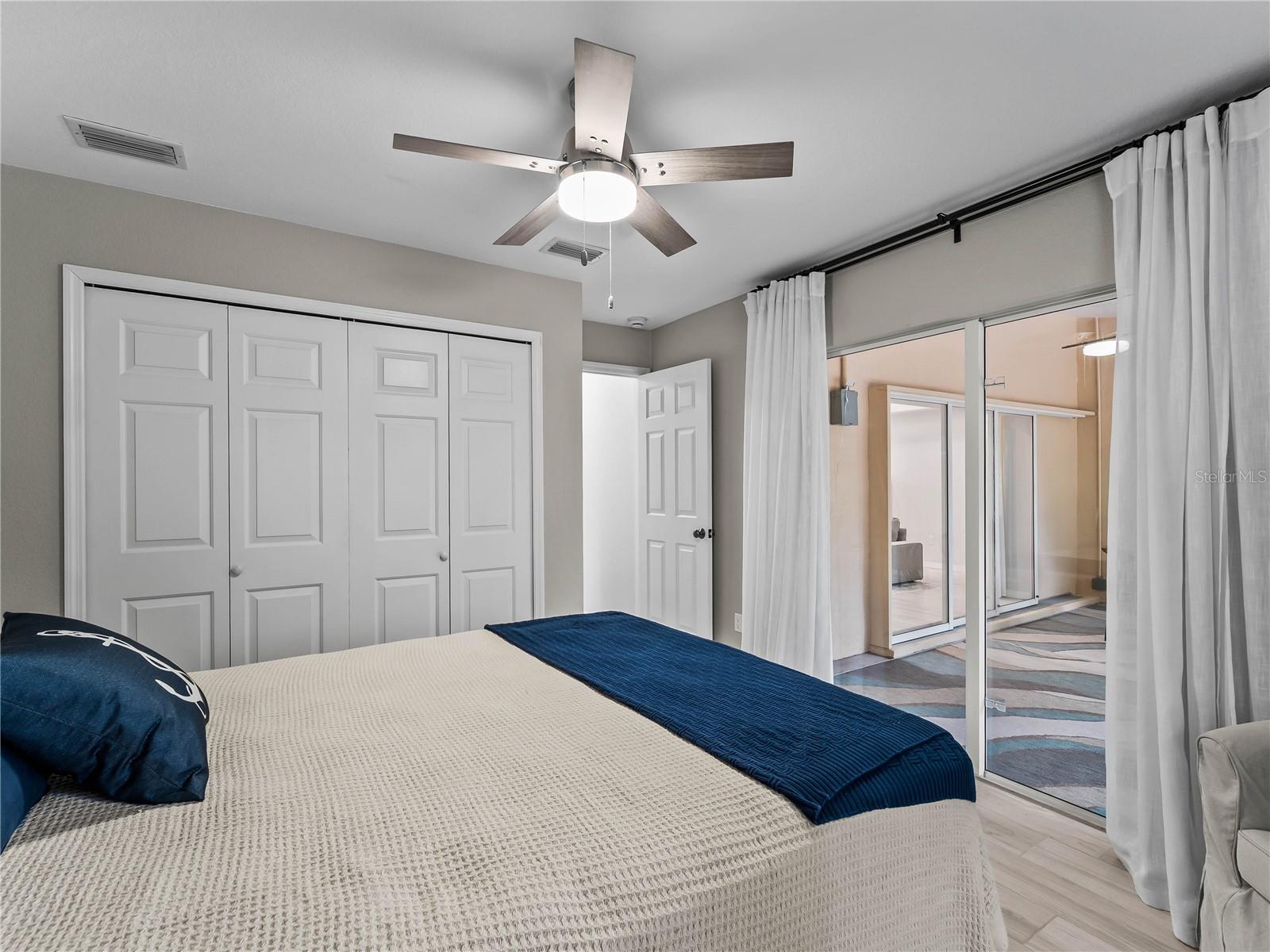 ROTONDA LAKES - Residential