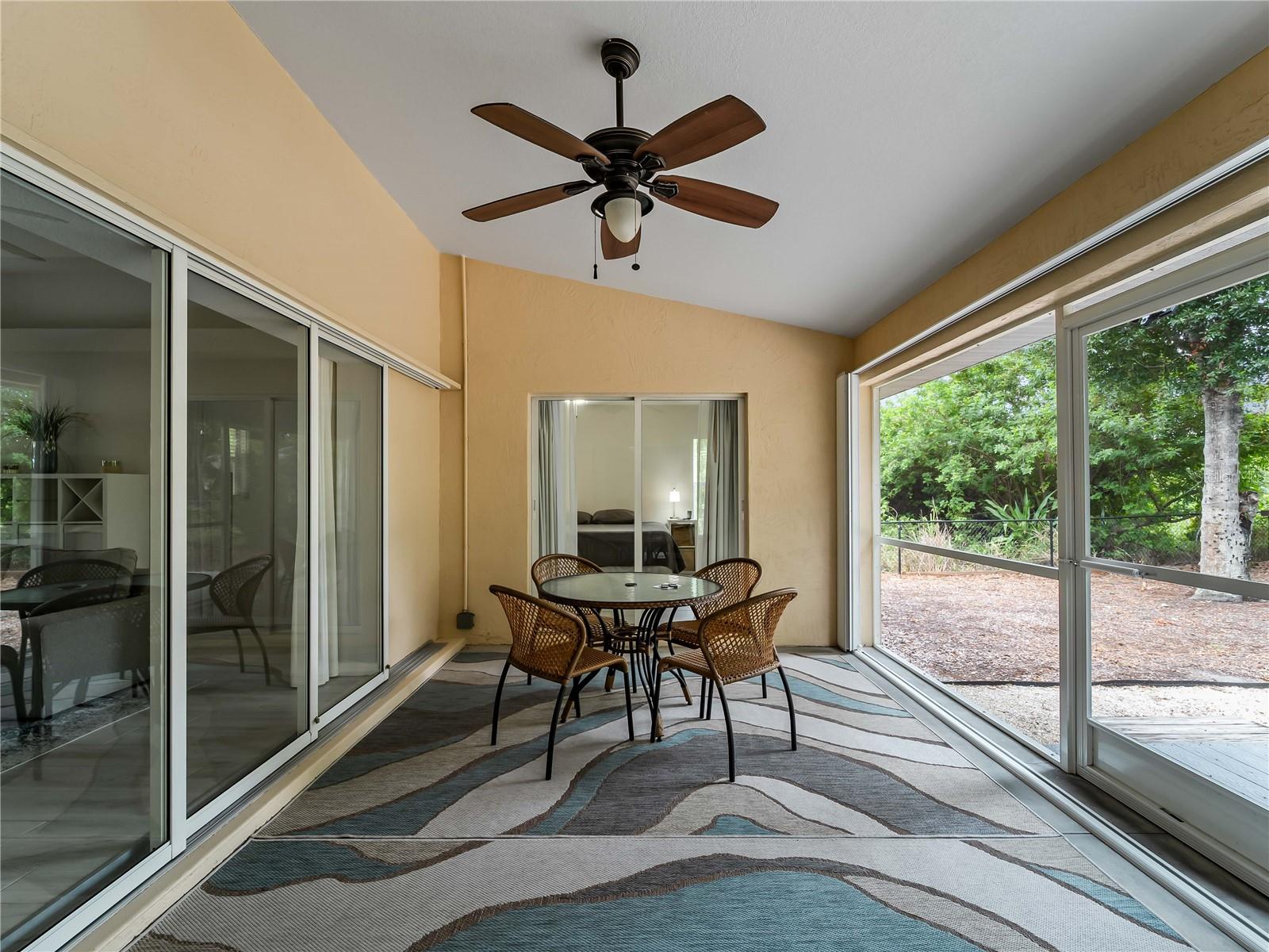 ROTONDA LAKES - Residential