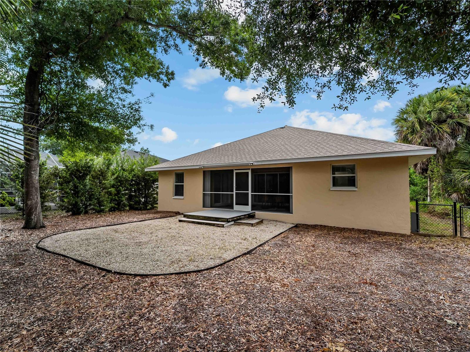ROTONDA LAKES - Residential