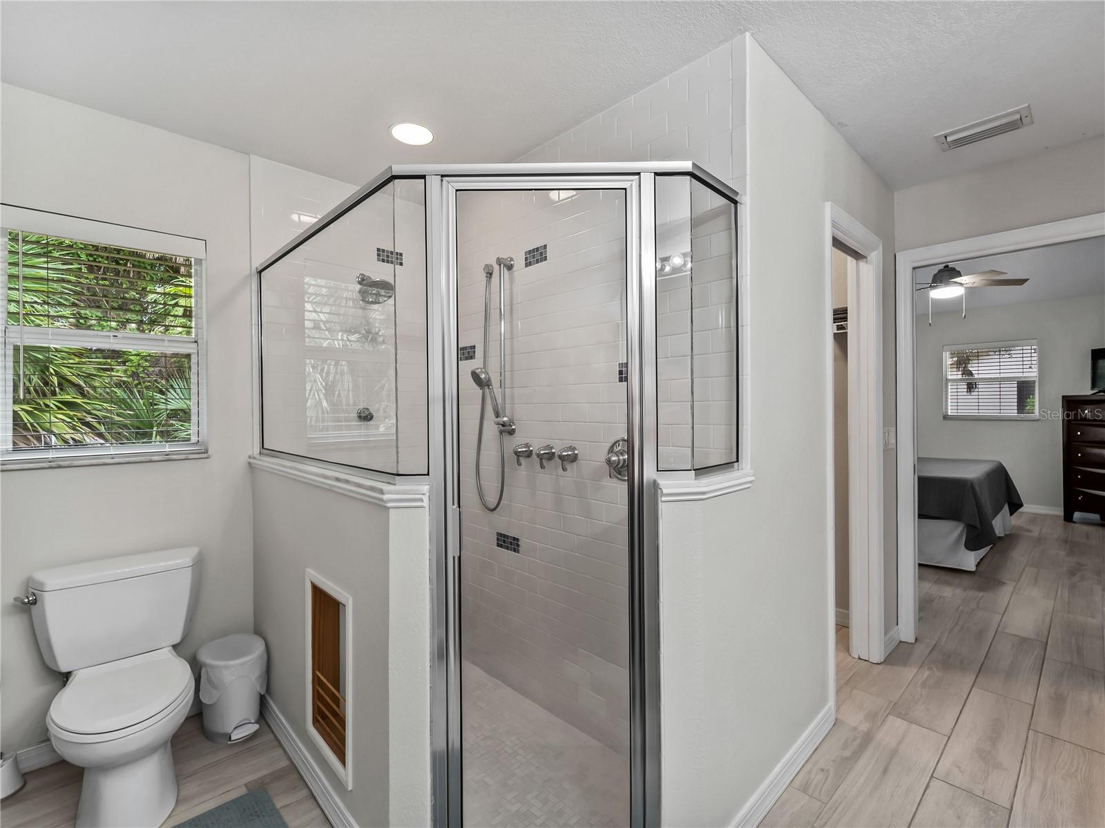ROTONDA LAKES - Residential