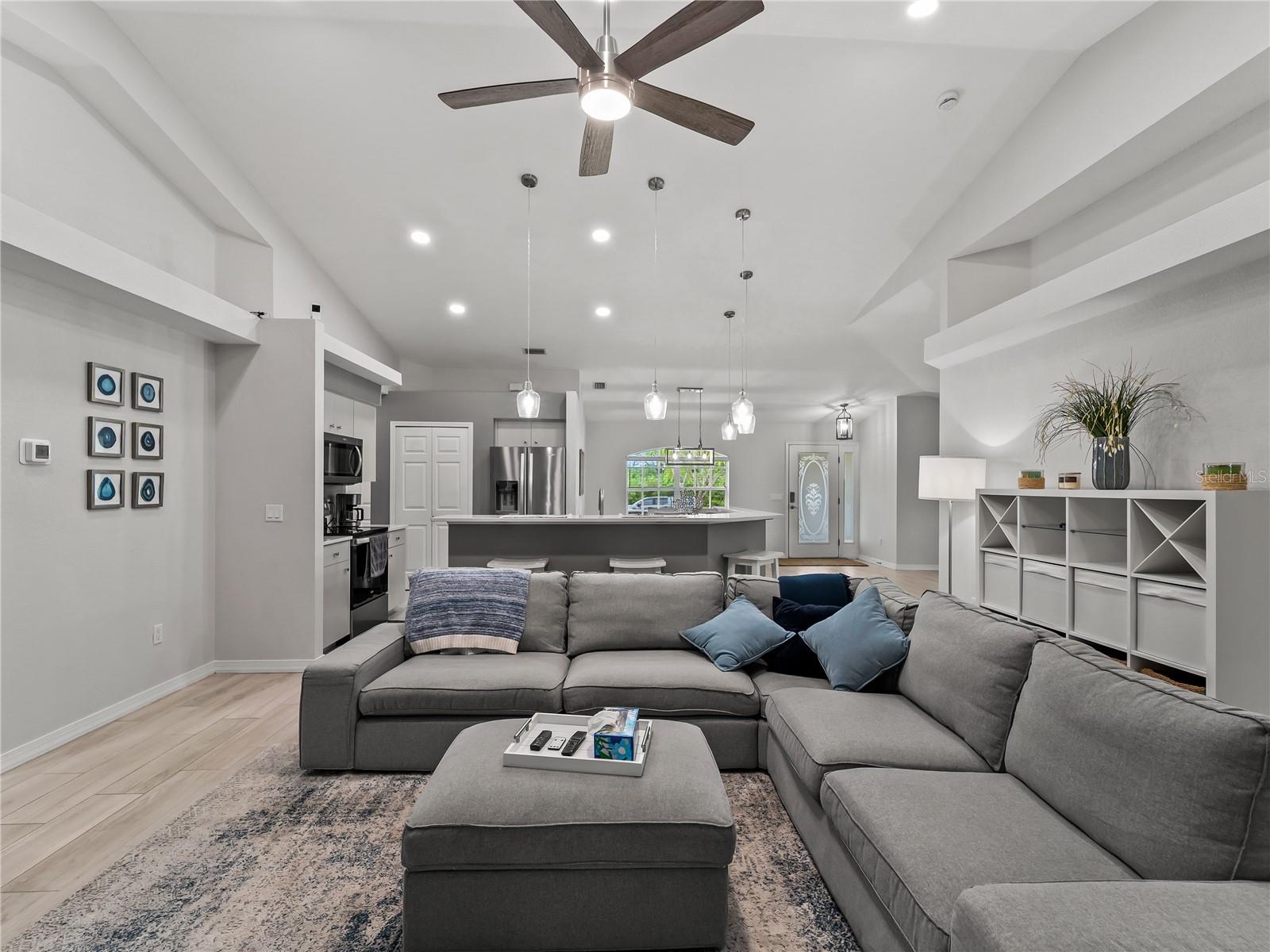 ROTONDA LAKES - Residential