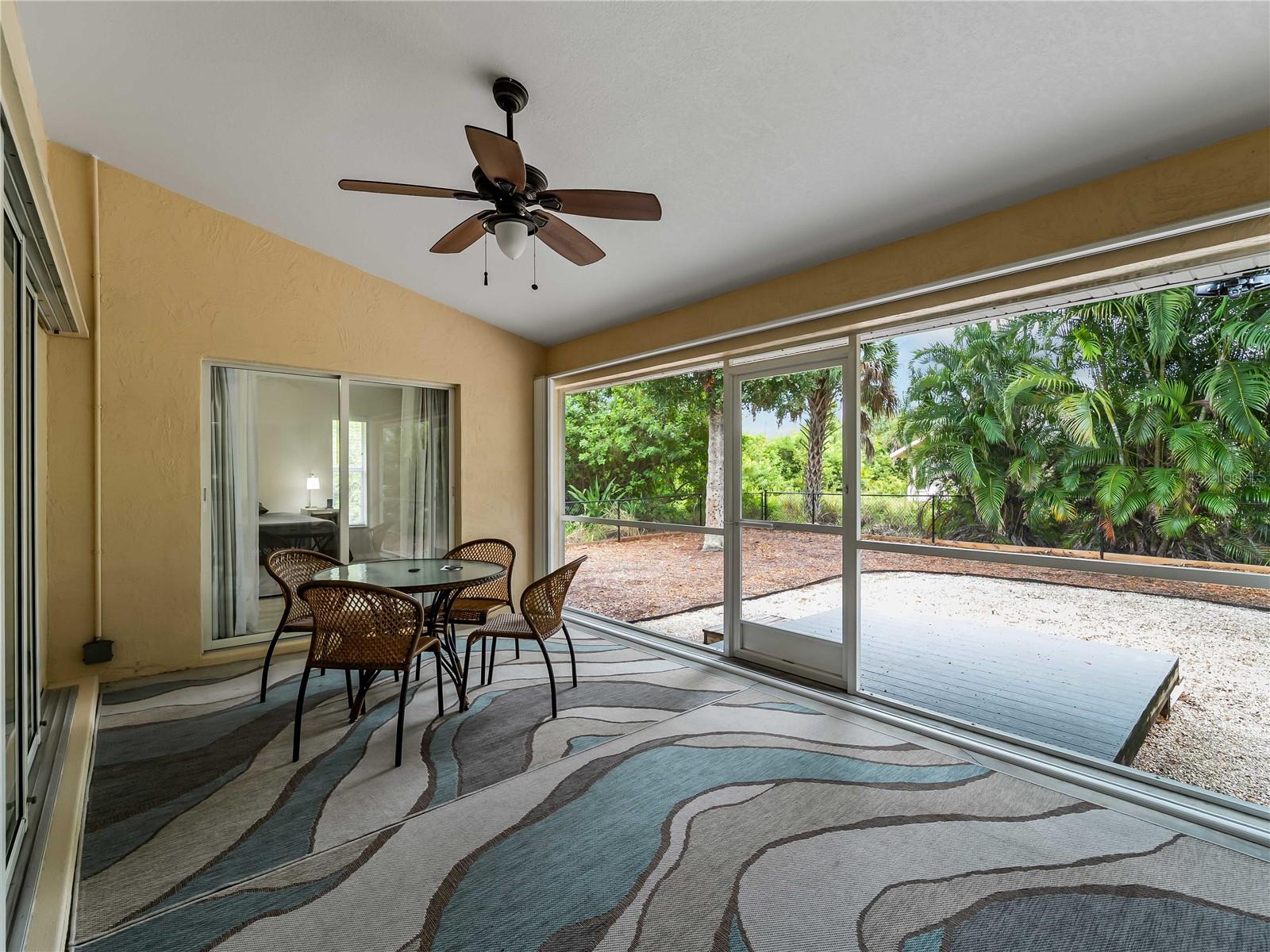 ROTONDA LAKES - Residential