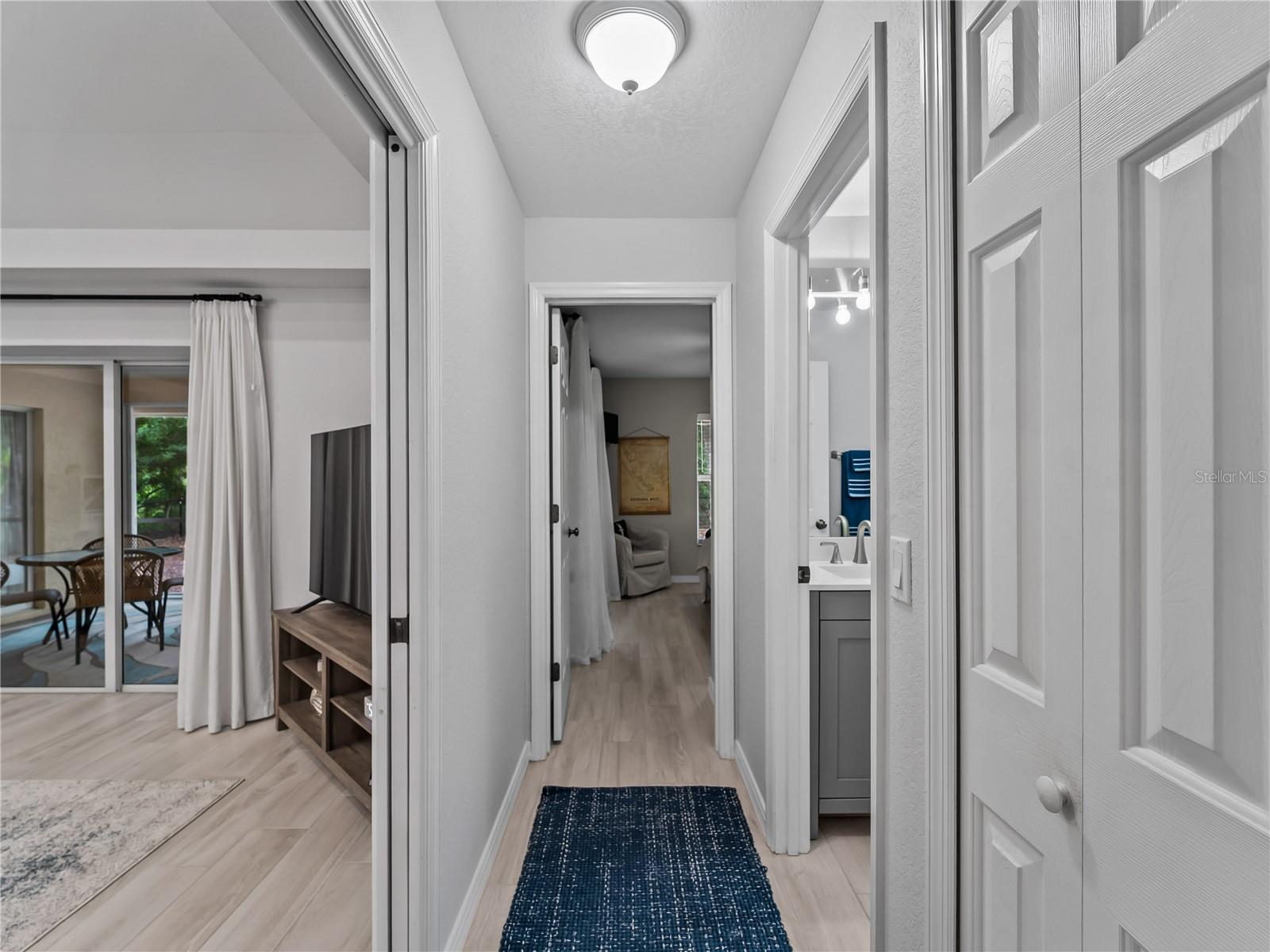 ROTONDA LAKES - Residential