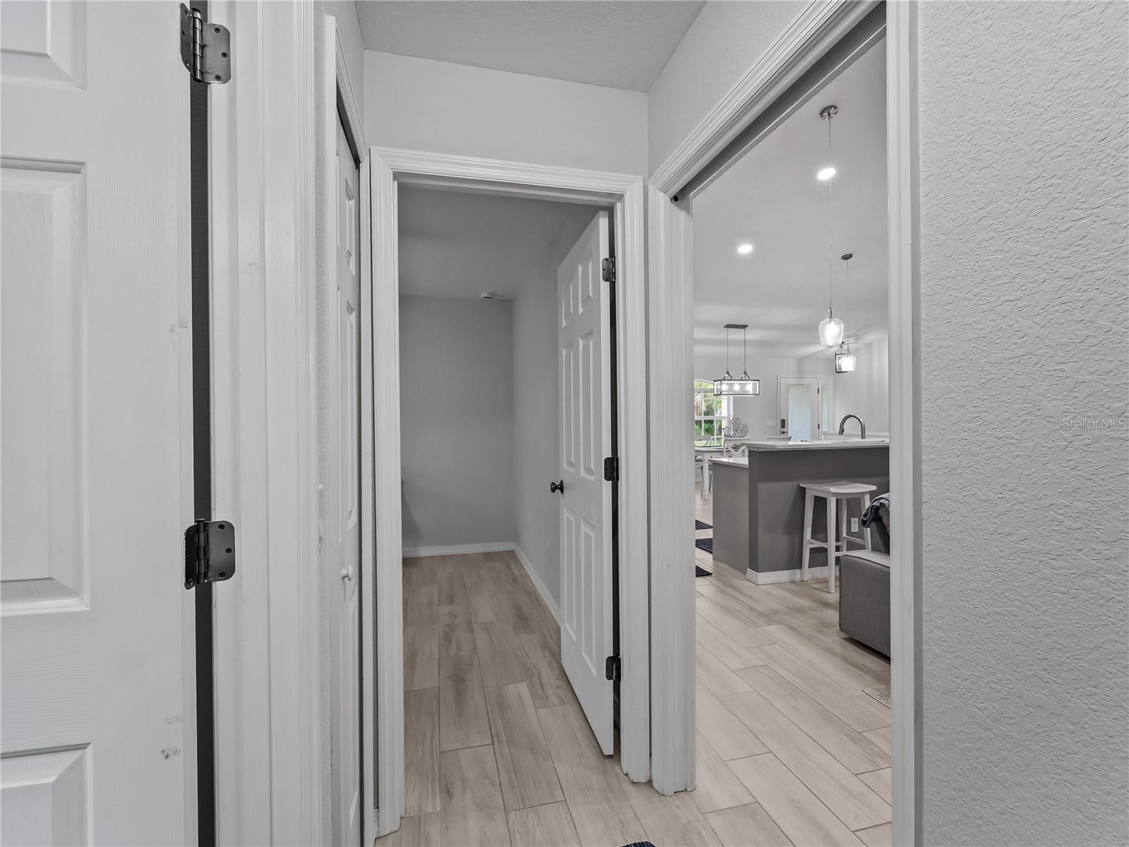 ROTONDA LAKES - Residential