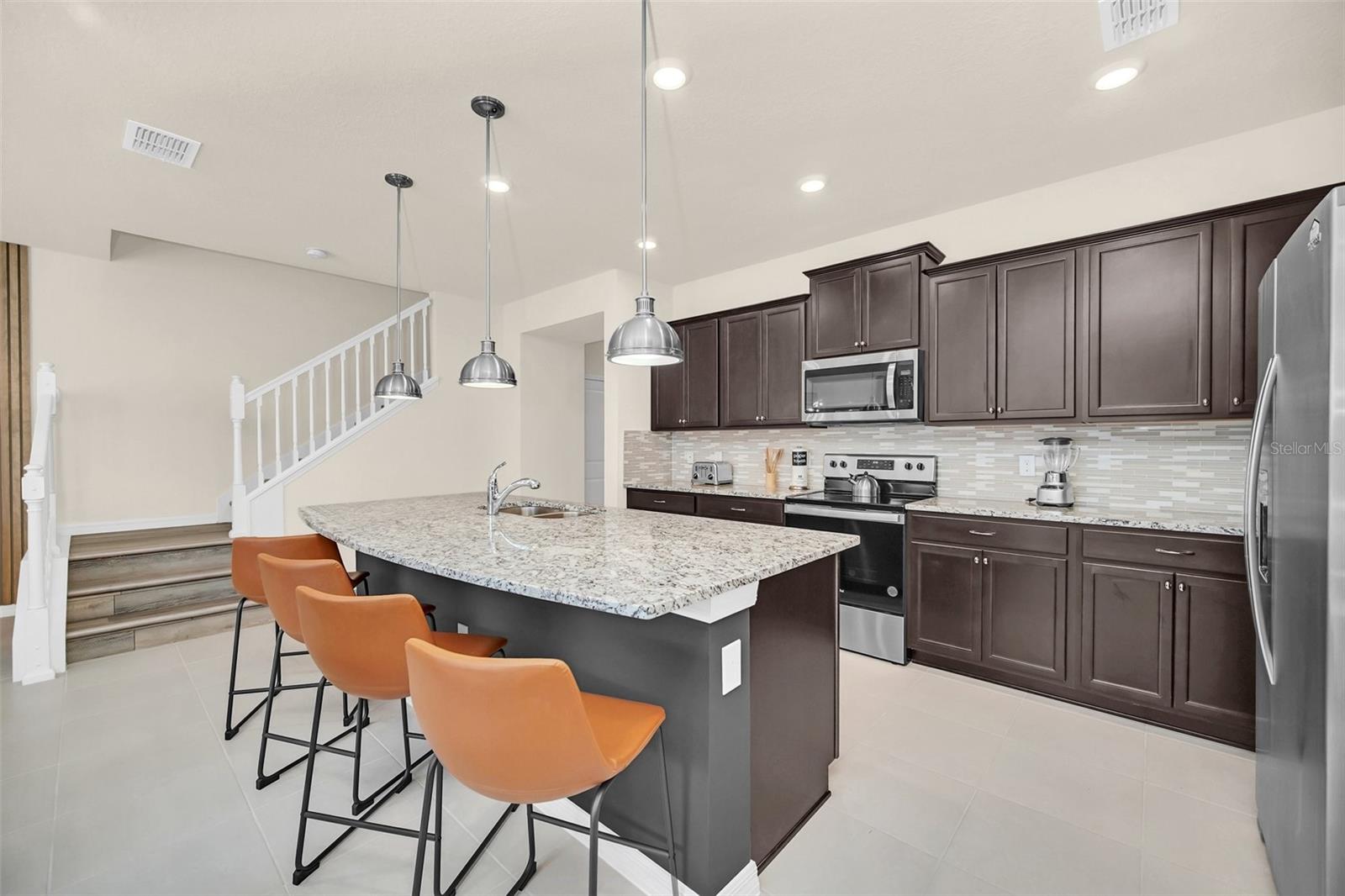 WINDSOR ISLAND RESIDENCE PH 3 - Residential