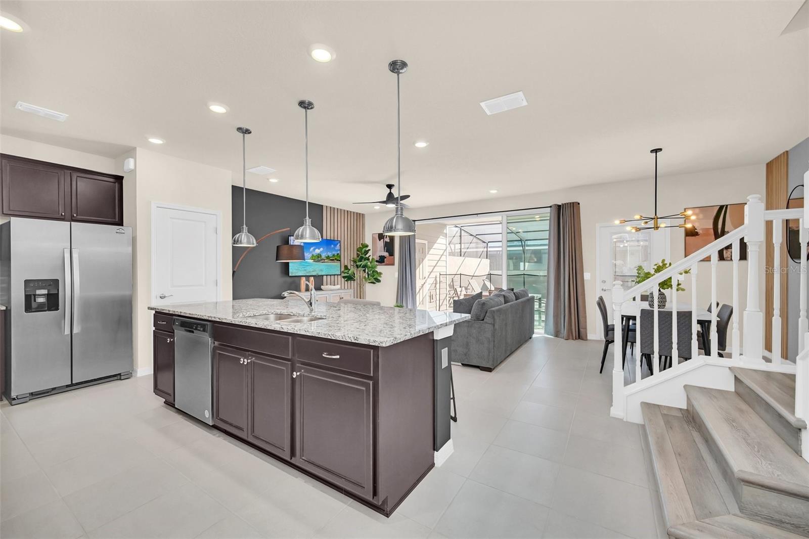 WINDSOR ISLAND RESIDENCE PH 3 - Residential
