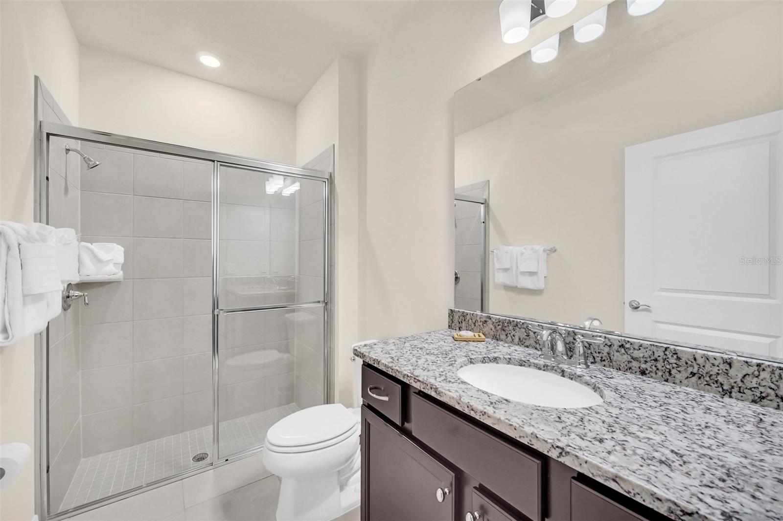 WINDSOR ISLAND RESIDENCE PH 3 - Residential