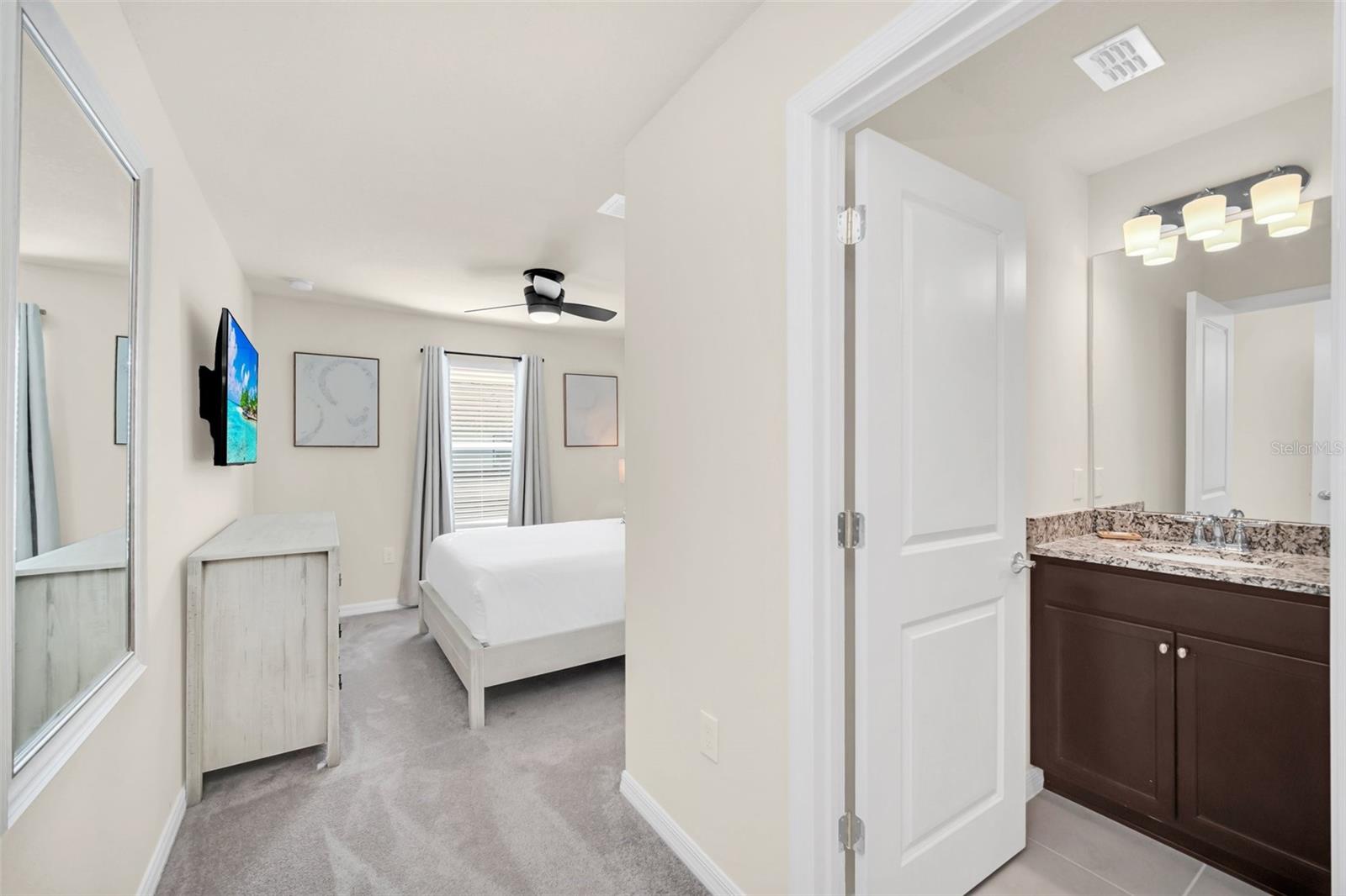 WINDSOR ISLAND RESIDENCE PH 3 - Residential