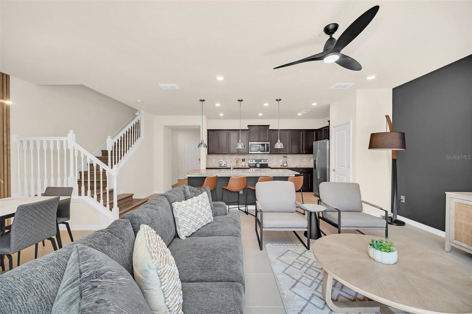 WINDSOR ISLAND RESIDENCE PH 3 - Residential