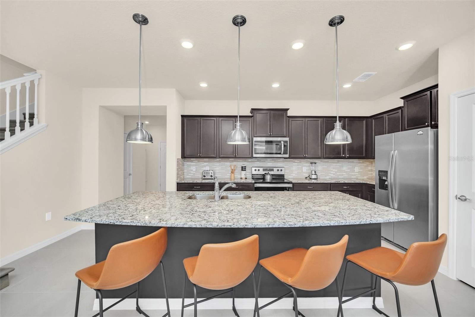 WINDSOR ISLAND RESIDENCE PH 3 - Residential