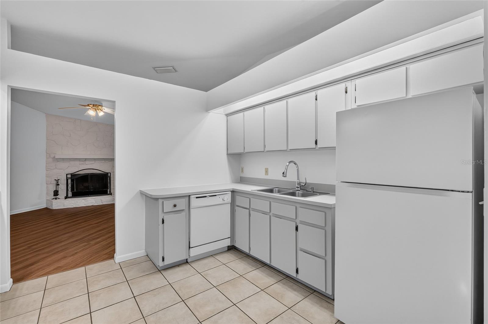 SUMMER CREEK PH I - Residential