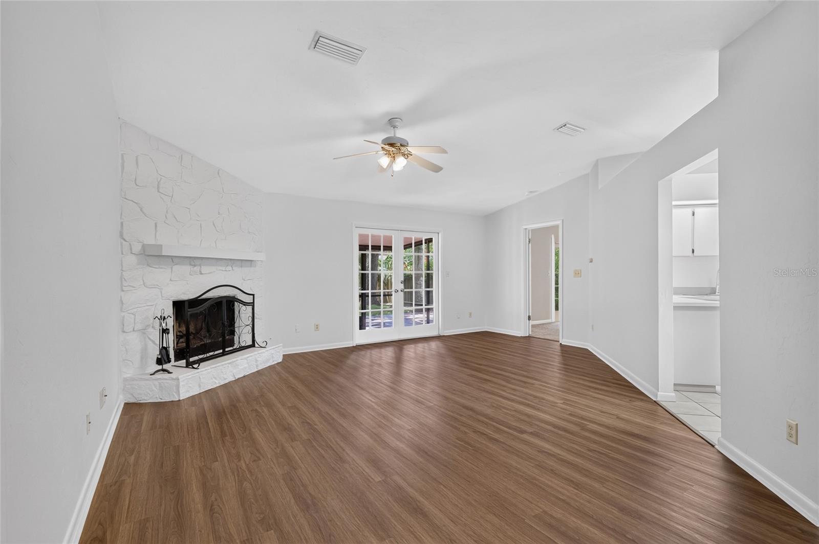 SUMMER CREEK PH I - Residential