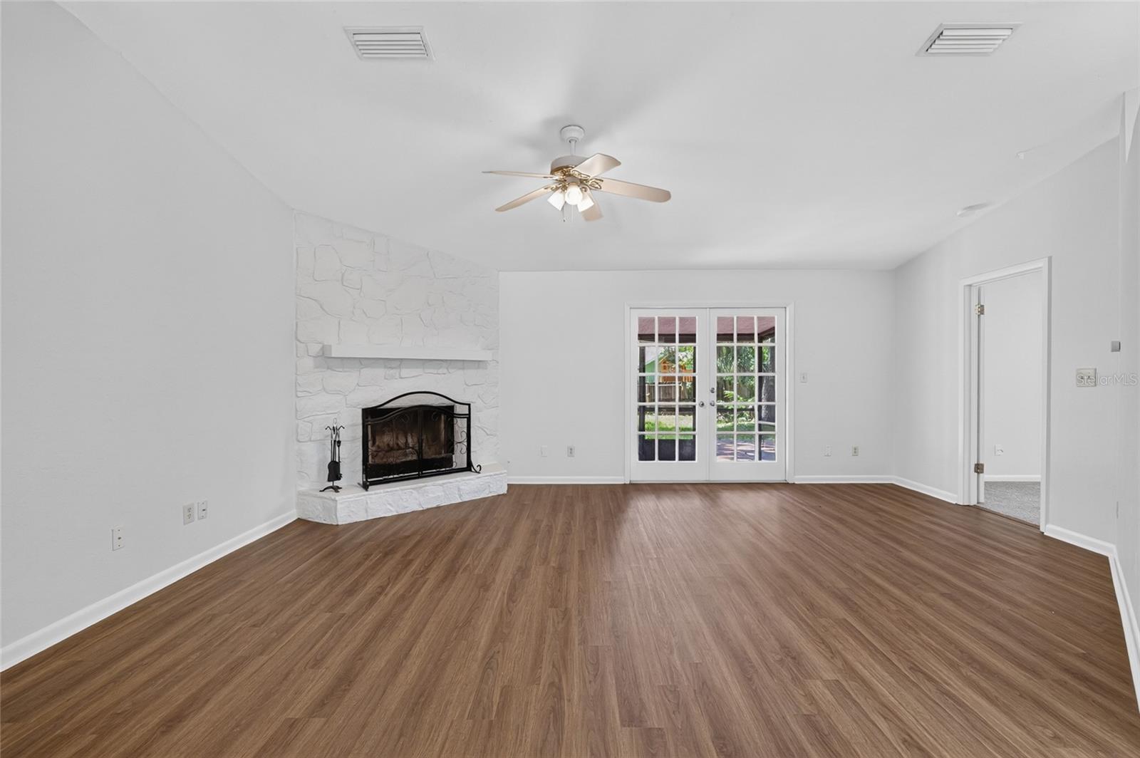 SUMMER CREEK PH I - Residential